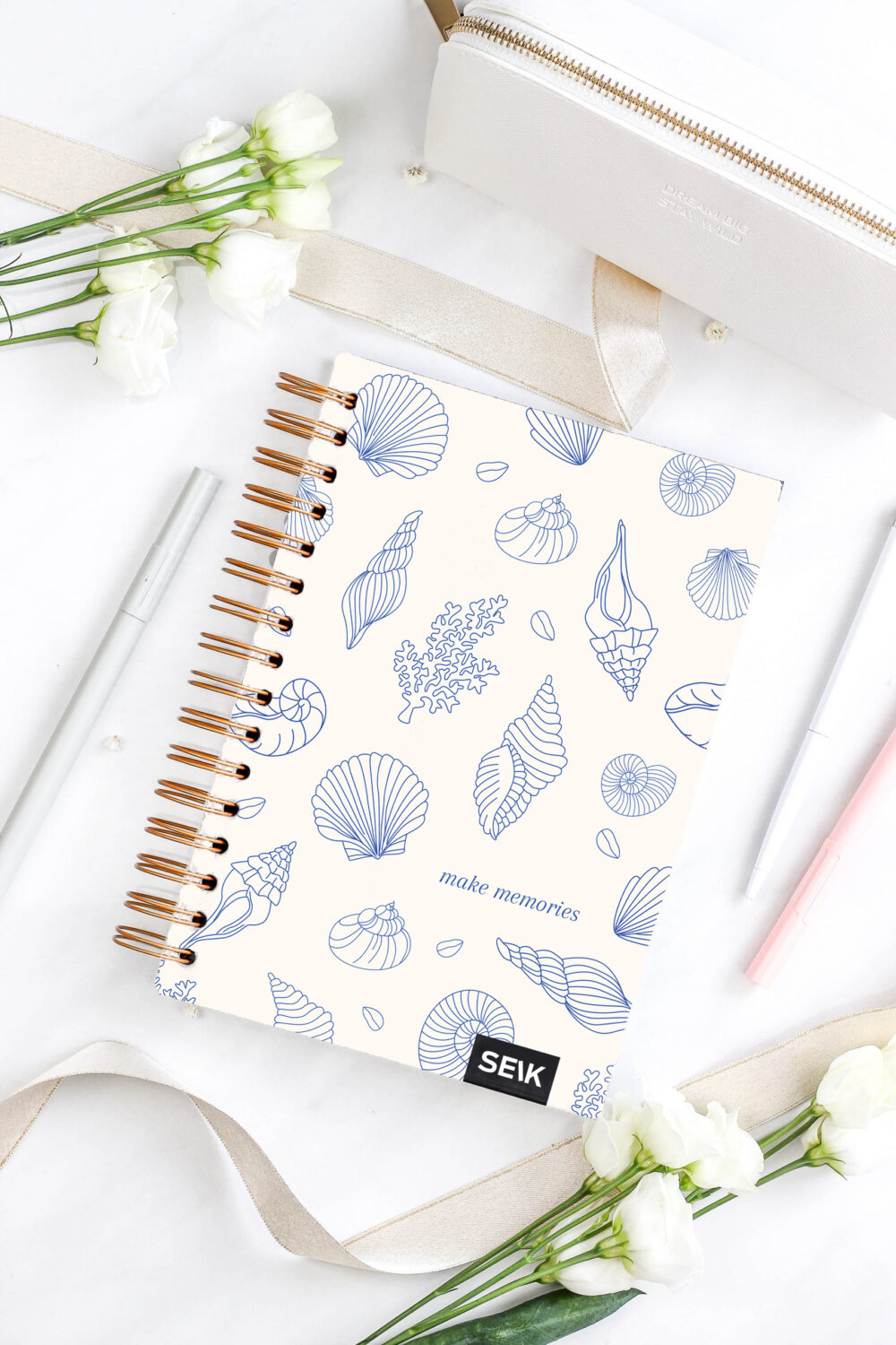Happy Calendar skolekalender med spiralryg 25/26 - make it happen